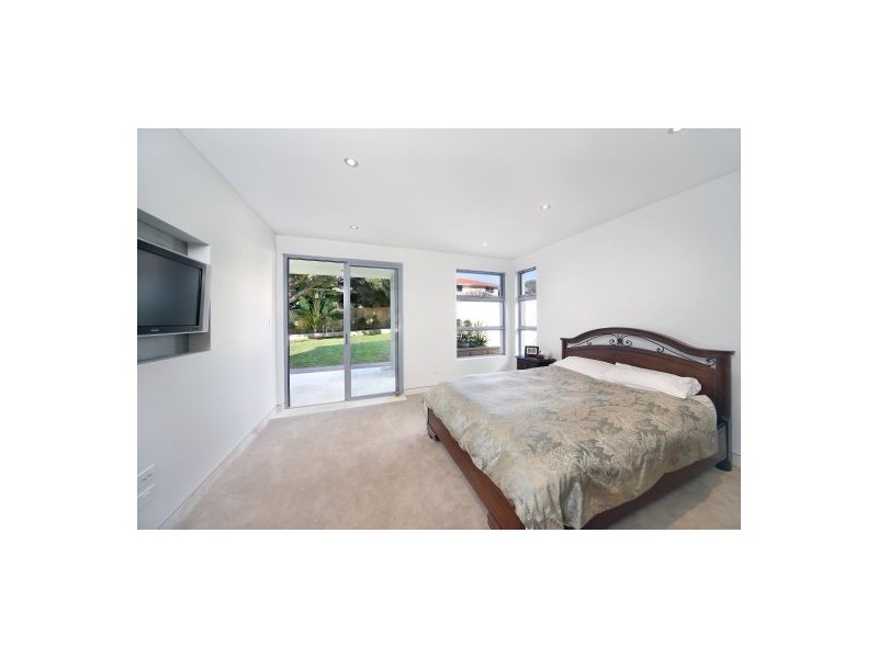 8 Lucas Street, Cronulla NSW 2230