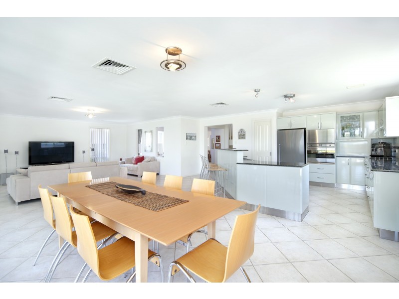 12 Kiwong St, Yowie Bay NSW 2228