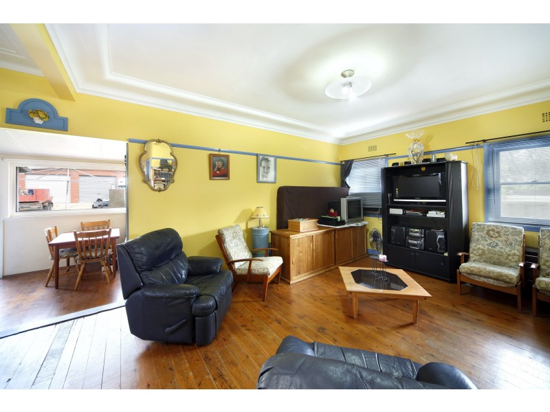 2 Booyong Avenue, Caringbah NSW 2229