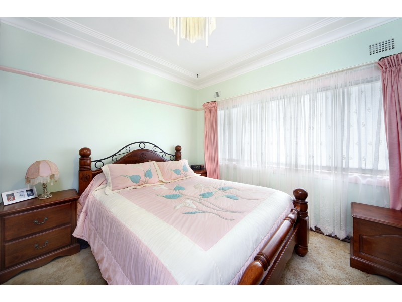 2 Booyong Avenue, Caringbah NSW 2229