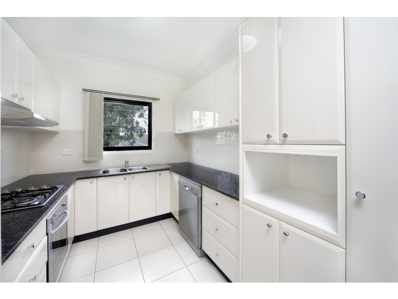 2 17-21 Clements Parade, Kirrawee NSW 2232