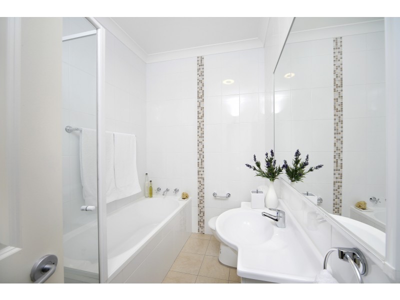 2 17-21 Clements Parade, Kirrawee NSW 2232