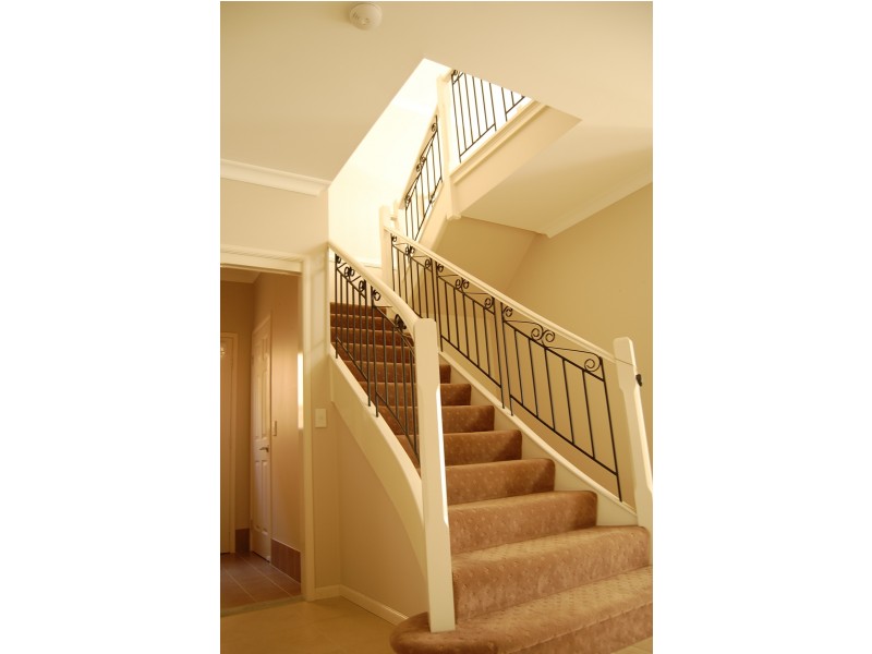 12A Hakea Street, Yarrawarrah NSW 2233