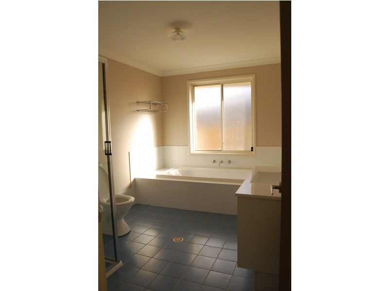 12A Hakea Street, Yarrawarrah NSW 2233