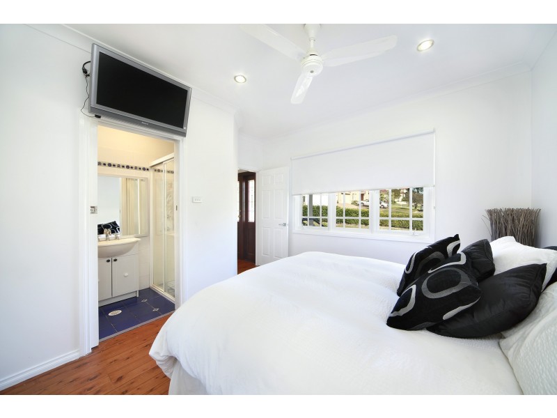 33 Lynch Avenue, Caringbah NSW 2229