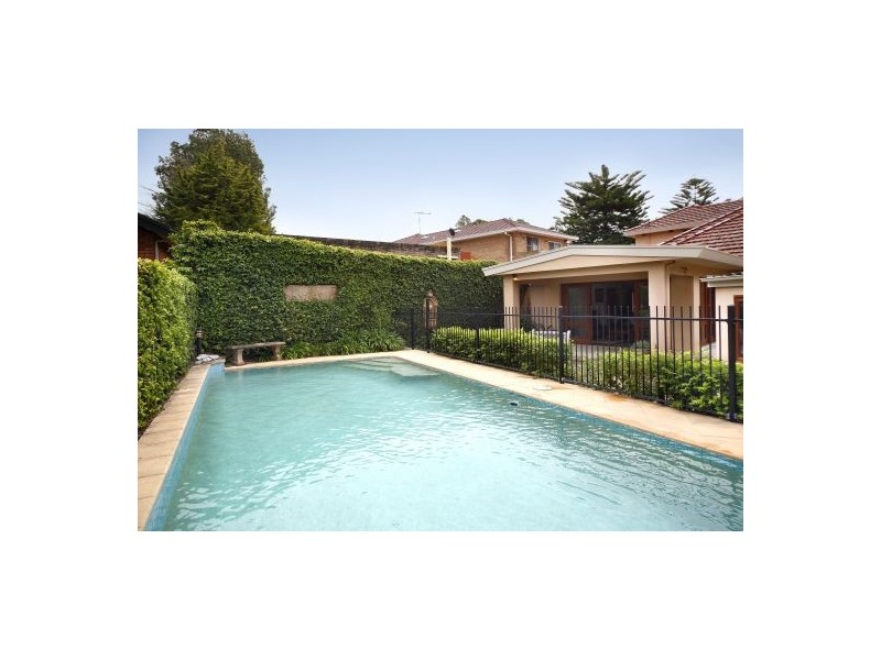 10 Lugano Avenue, Burraneer NSW 2230