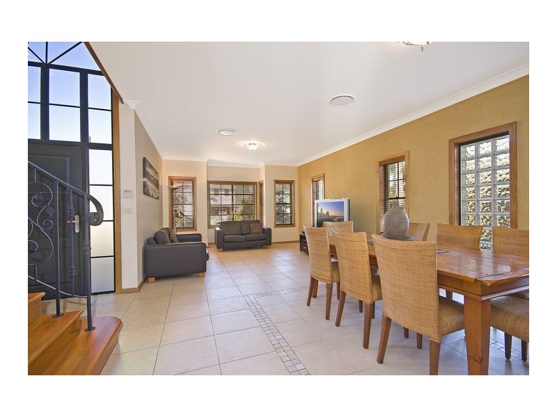 17 Yeramba Avenue, Dolans Bay NSW 2229