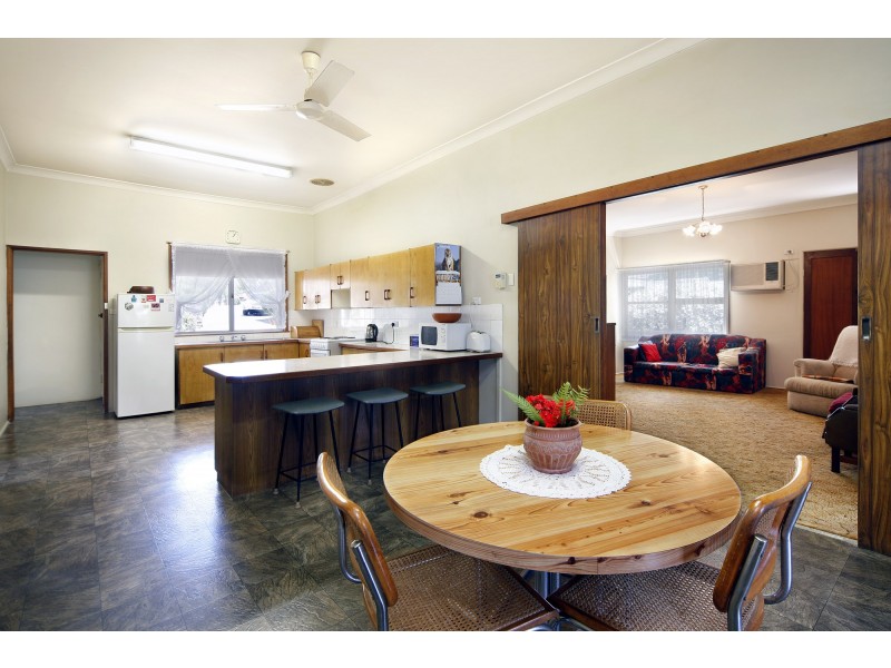 2 Kaloona Place, Kirrawee NSW 2232