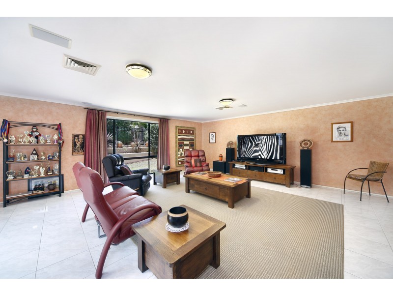 12 Gundawarra St, Lilli Pilli NSW 2229