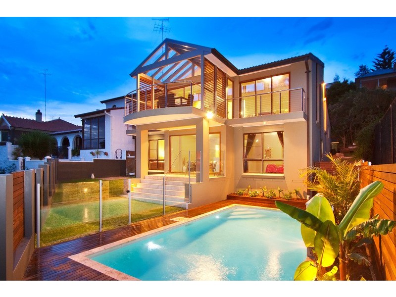 2 Bareena Street, Lilli Pilli NSW 2229
