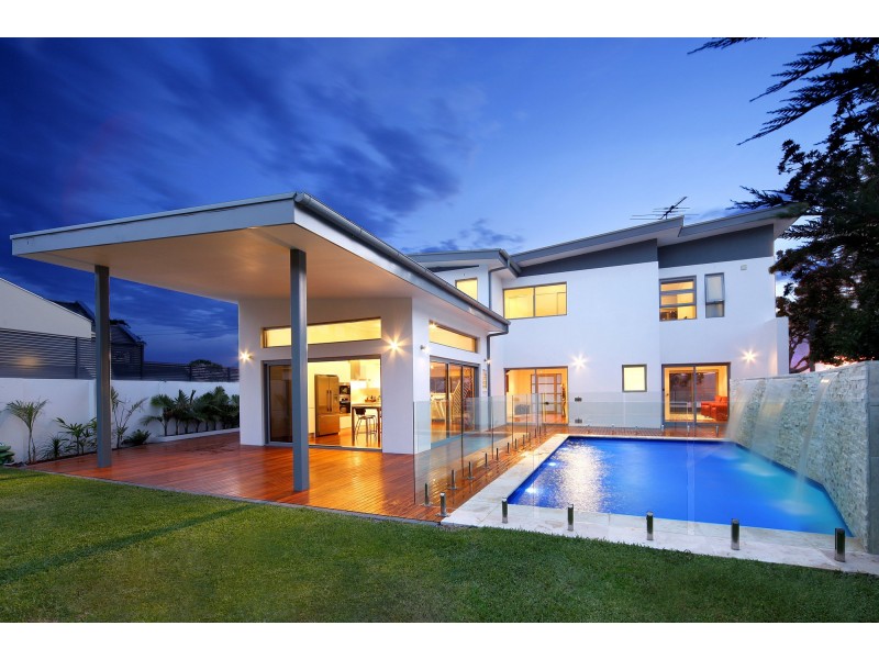 1 Loch Lomond Crescent, Cronulla NSW 2230