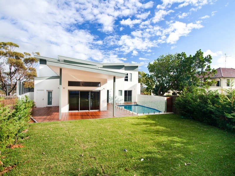 1 Loch Lomond Crescent, Cronulla NSW 2230