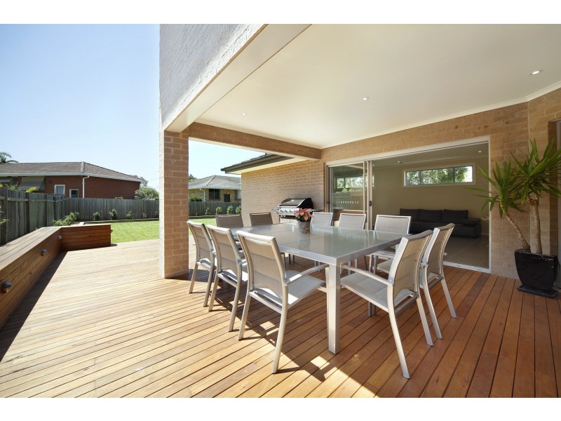 118 Gannons Road, Caringbah NSW 2229