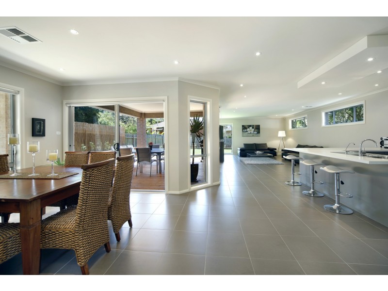 118 Gannons Road, Caringbah NSW 2229