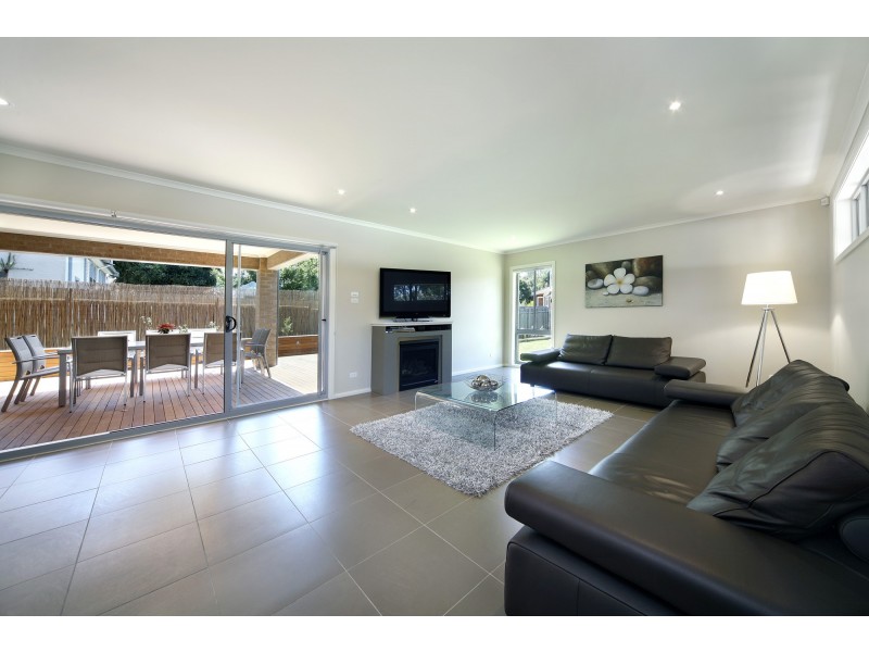 118 Gannons Road, Caringbah NSW 2229