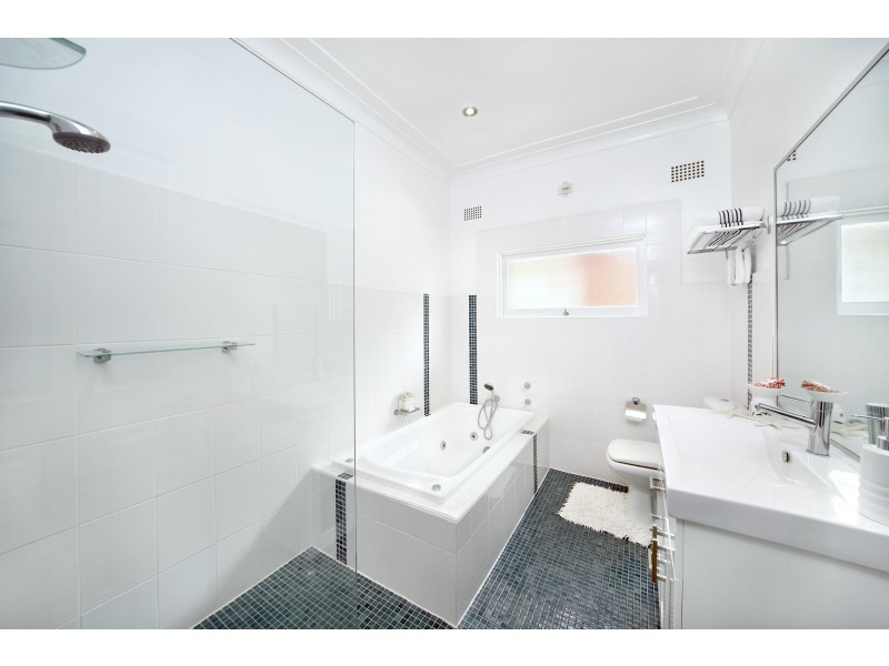 19 Meadow Place, Miranda NSW 2228