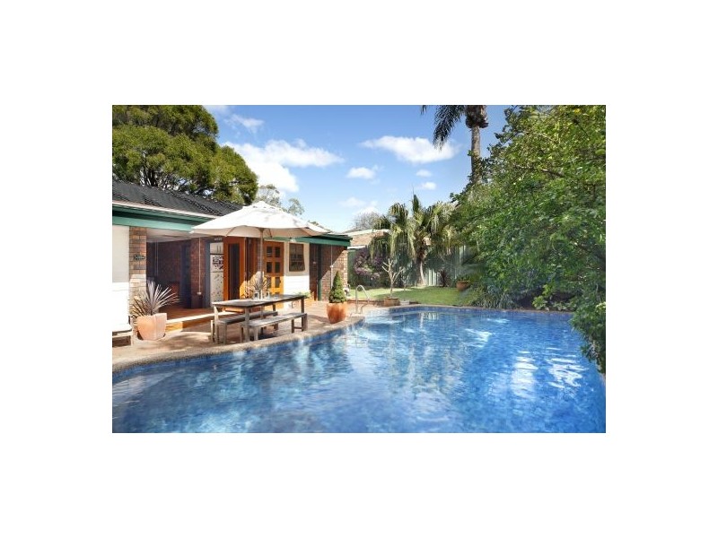 33 Queanbeyan Ave, Miranda NSW 2228