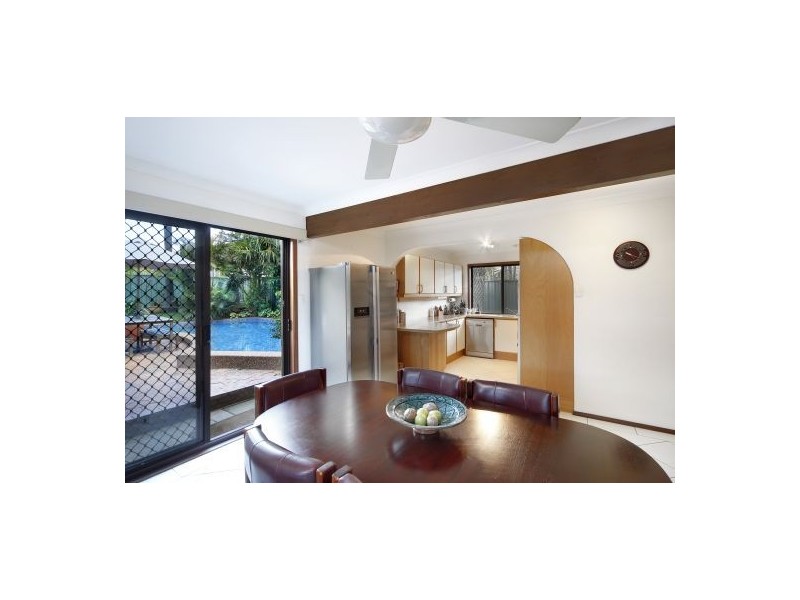 33 Queanbeyan Ave, Miranda NSW 2228