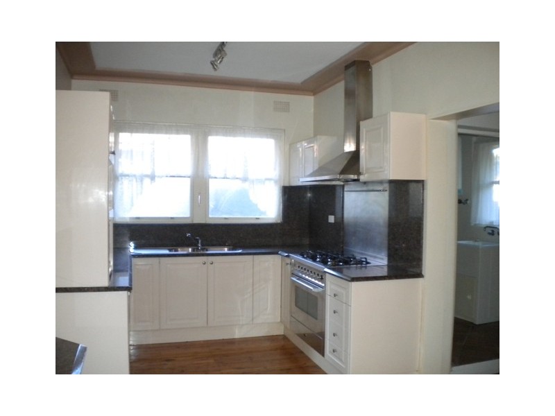 218 President Avenue, Miranda NSW 2228