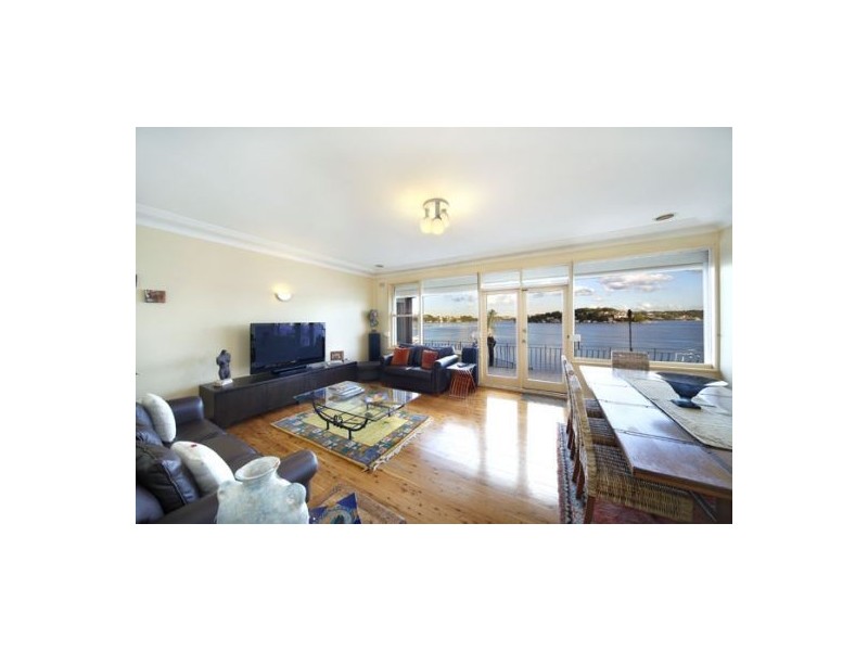 6 Wadsley Crescent, Connells Point NSW 2221