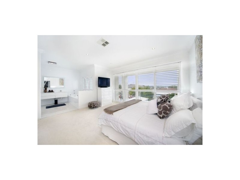 34 Hyndman Parade, Woolooware NSW 2230