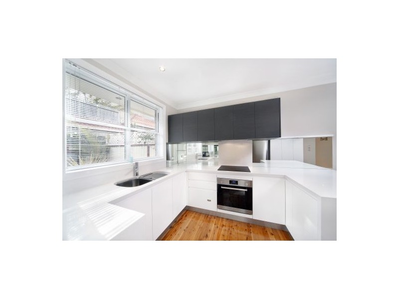 8/86  Yathong Road, Caringbah NSW 2229