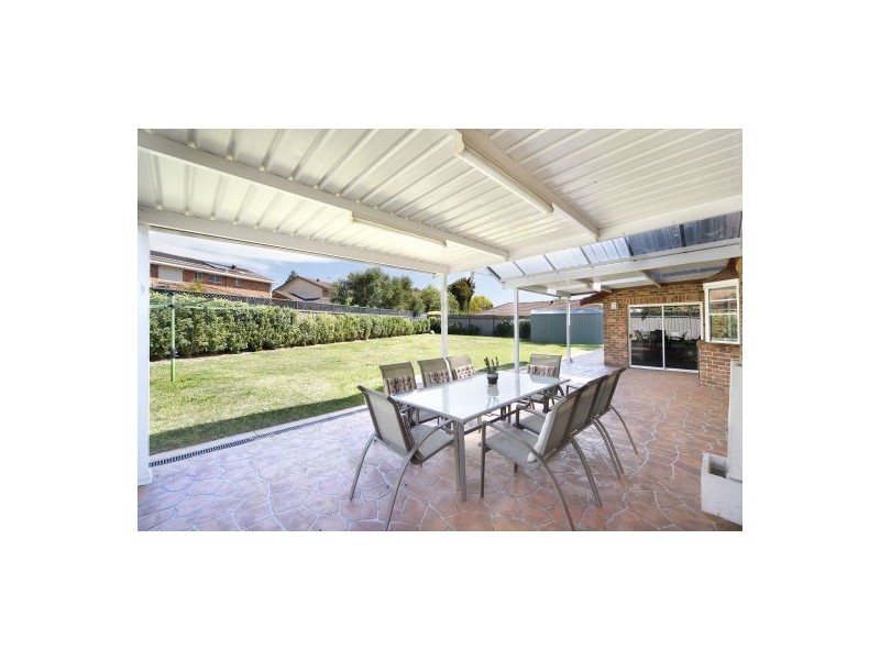 3 Dunbar Place, Illawong NSW 2234