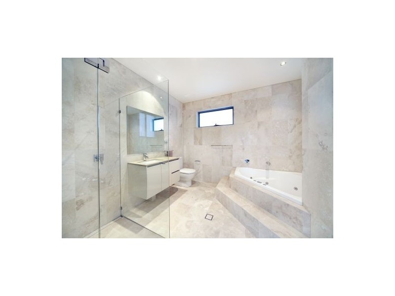 1 Binaville Avenue, Burraneer NSW 2230