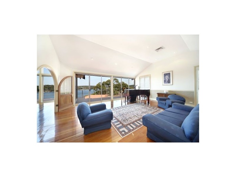 422 Willarong Road, Caringbah NSW 2229