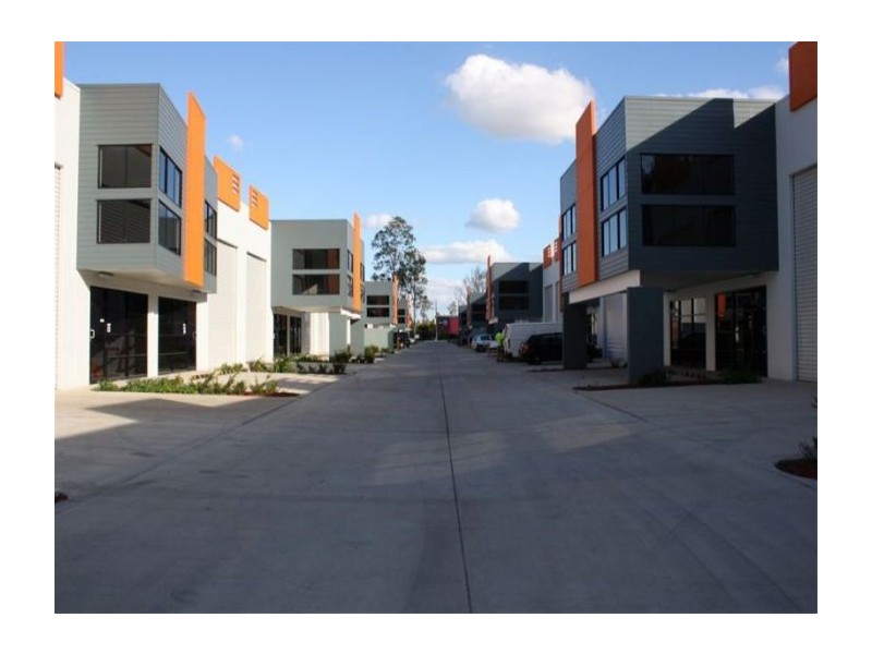 8 /20 Ellerslie Road, Meadowbrook QLD 4131