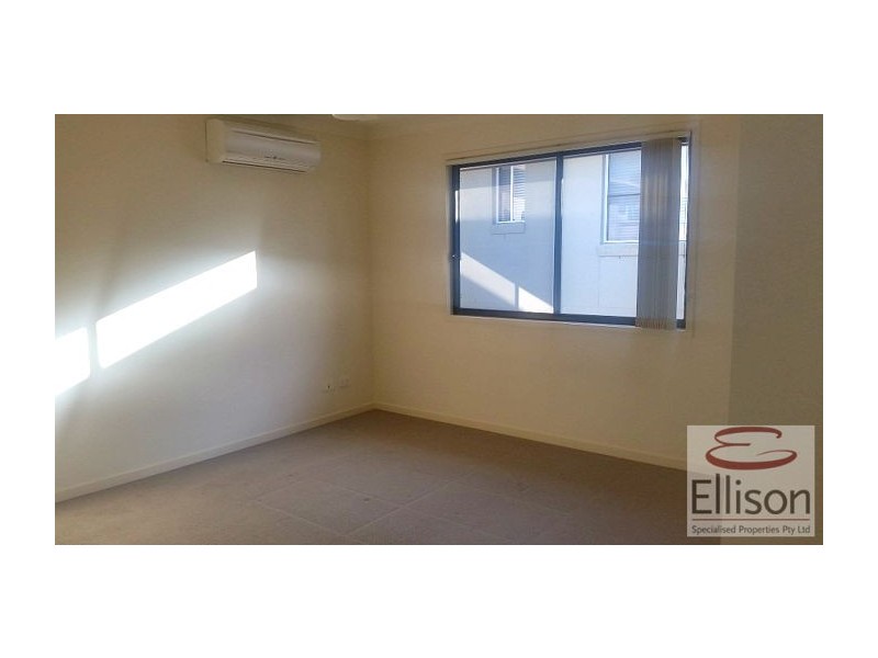 1/2 Auburn Court, Ormeau QLD 4208