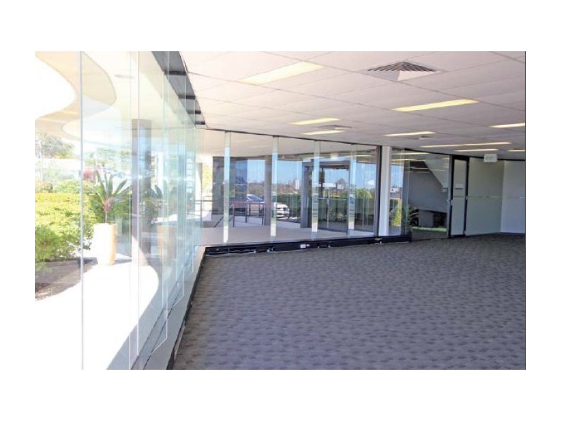 1 Swann Rd, Taringa QLD 4068