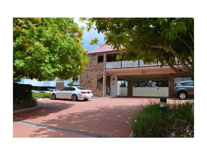 16 Vanessa Blvd, Springwood QLD 4127