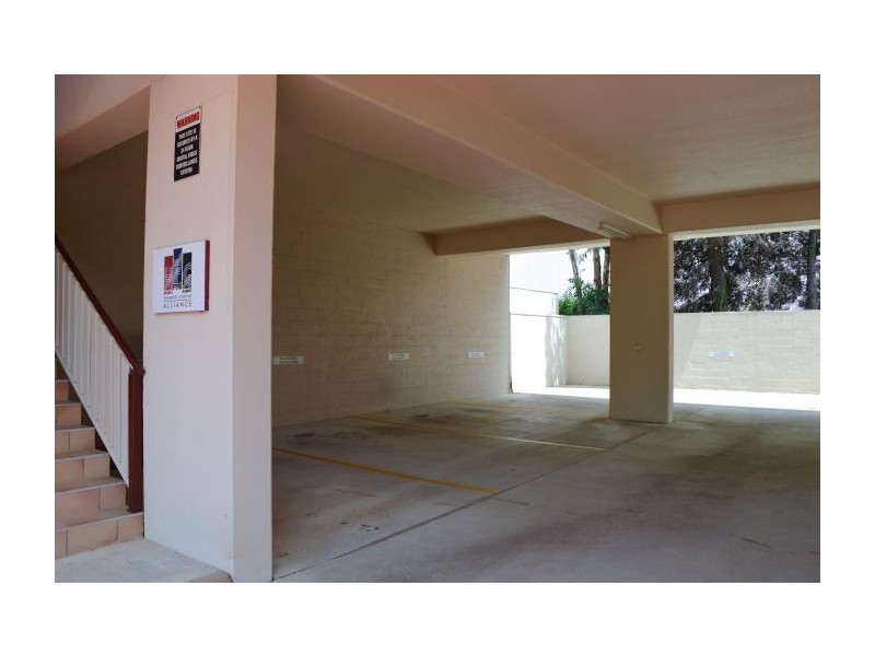16 Vanessa Blvd, Springwood QLD 4127
