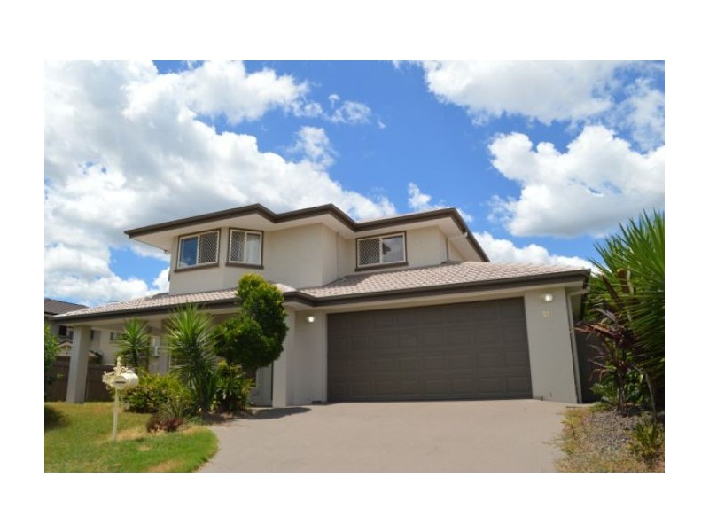 27 Karajini Crescent, Parkinson QLD 4115