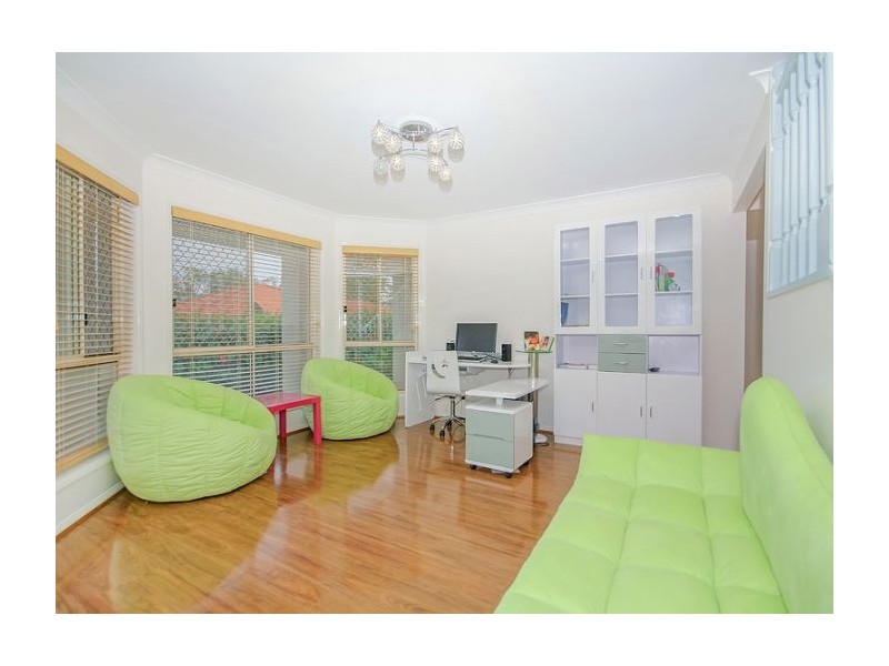 27 Karajini Crescent, Parkinson QLD 4115