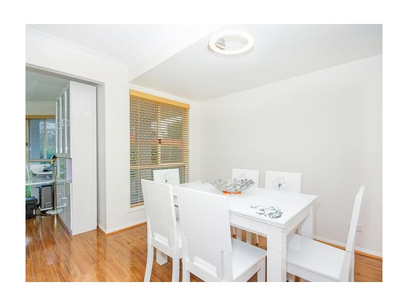 27 Karajini Crescent, Parkinson QLD 4115