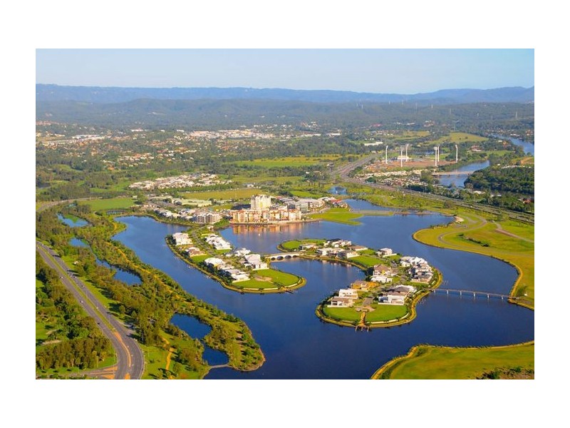 Harbour Villas The Boulevard, Emerald Lakes, Carrara QLD 4211