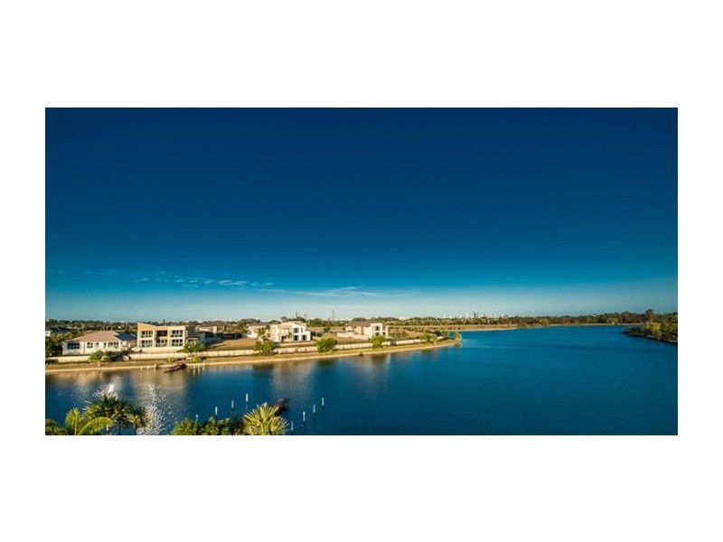 Harbour Villas The Boulevard, Emerald Lakes, Carrara QLD 4211