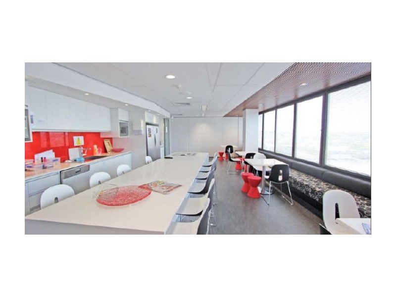 5.03/303 Coronation Drive, Milton QLD 4064