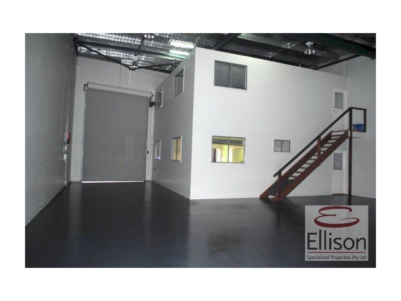 2/8 Flint Court, Varsity Lakes QLD 4227