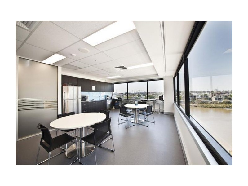 Level 9/301 Coronation Drive, Milton QLD 4064