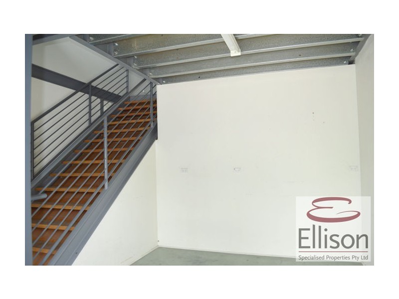 33/8 Riverland Drive, Loganholme QLD 4129