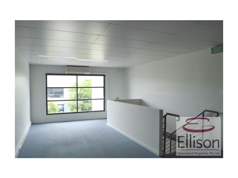 33/8 Riverland Drive, Loganholme QLD 4129