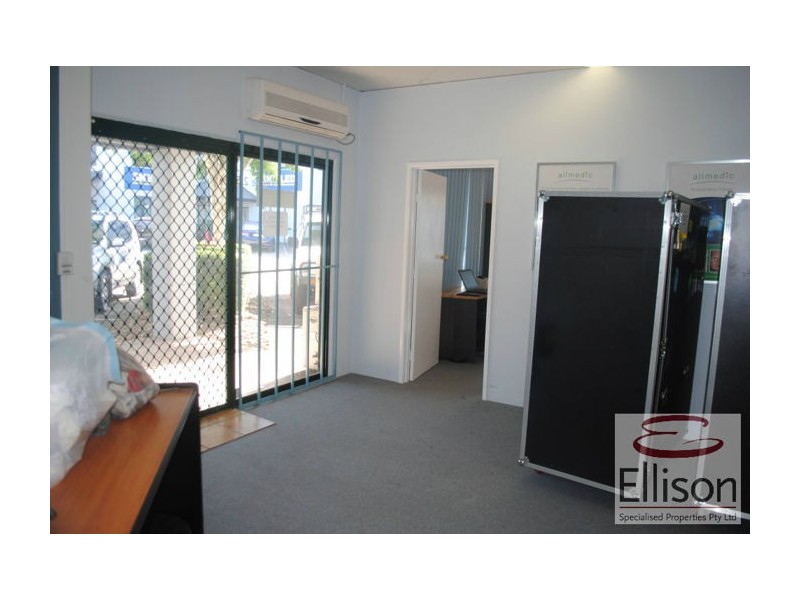 2/62-64 Siganto Drive, Helensvale QLD 4212