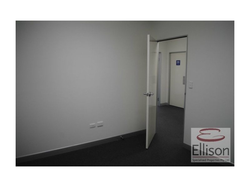 4/3990 Pacific Highway, Loganholme QLD 4129