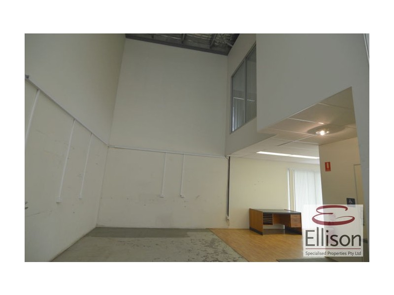 8/3-19 University Drive, Meadowbrook QLD 4131