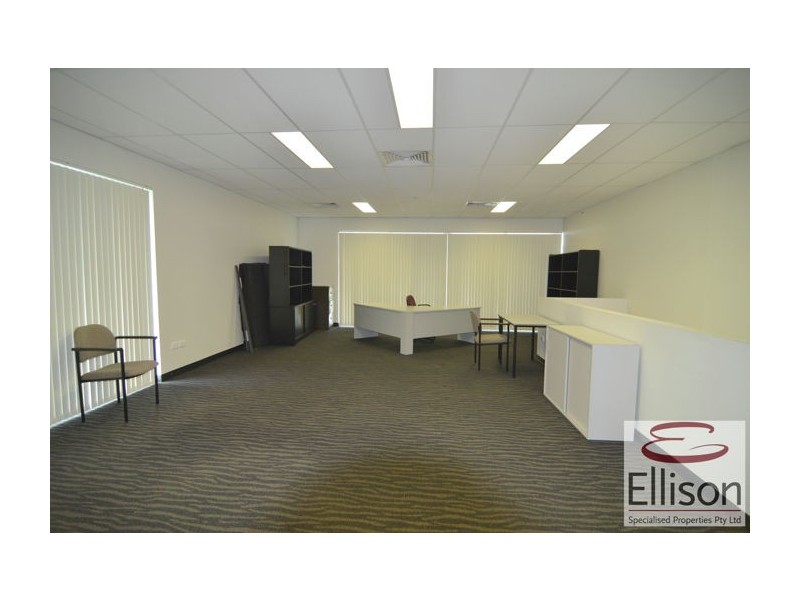 8/3-19 University Drive, Meadowbrook QLD 4131