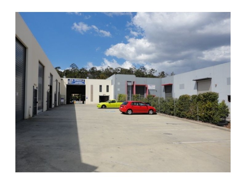 Unit 5/9 Commerce Circuit, Yatala QLD 4207