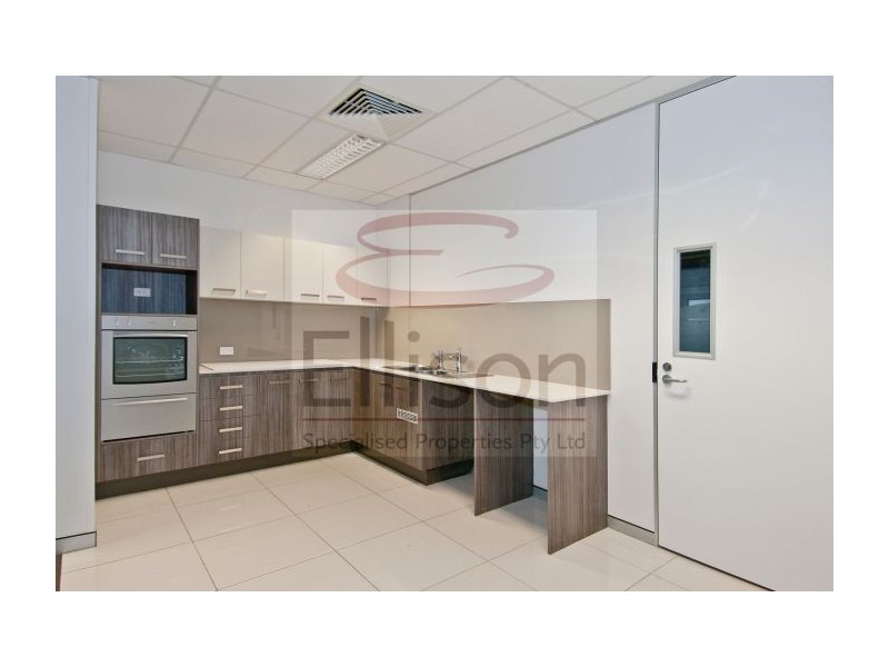 3914 Pacific Highway, Loganholme QLD 4129